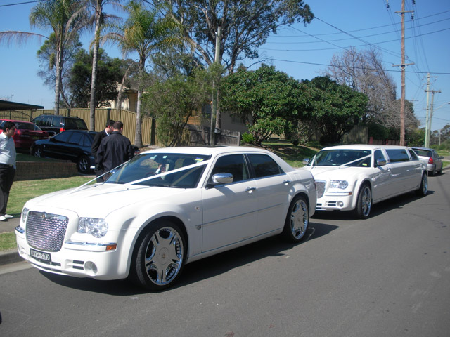 Chrysler 300c limousine brisbane #2